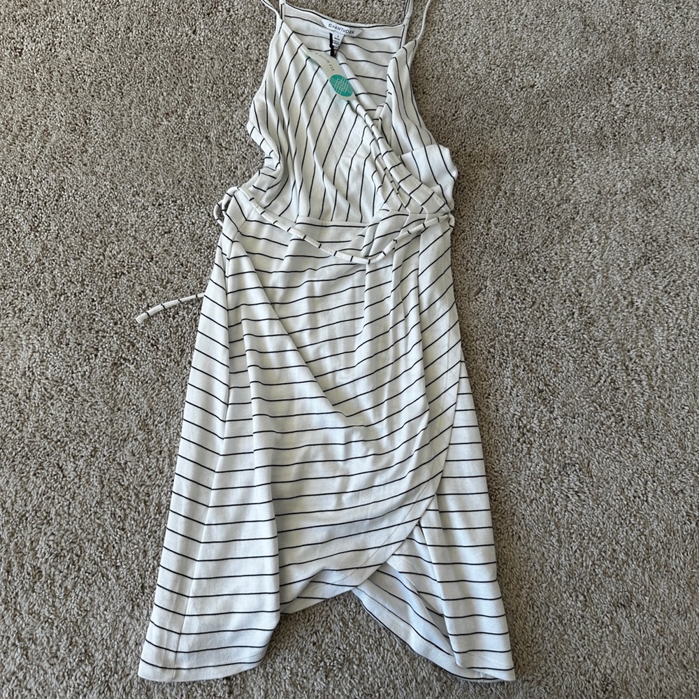 41 Hawthorn Black and White Dress with Modern Design